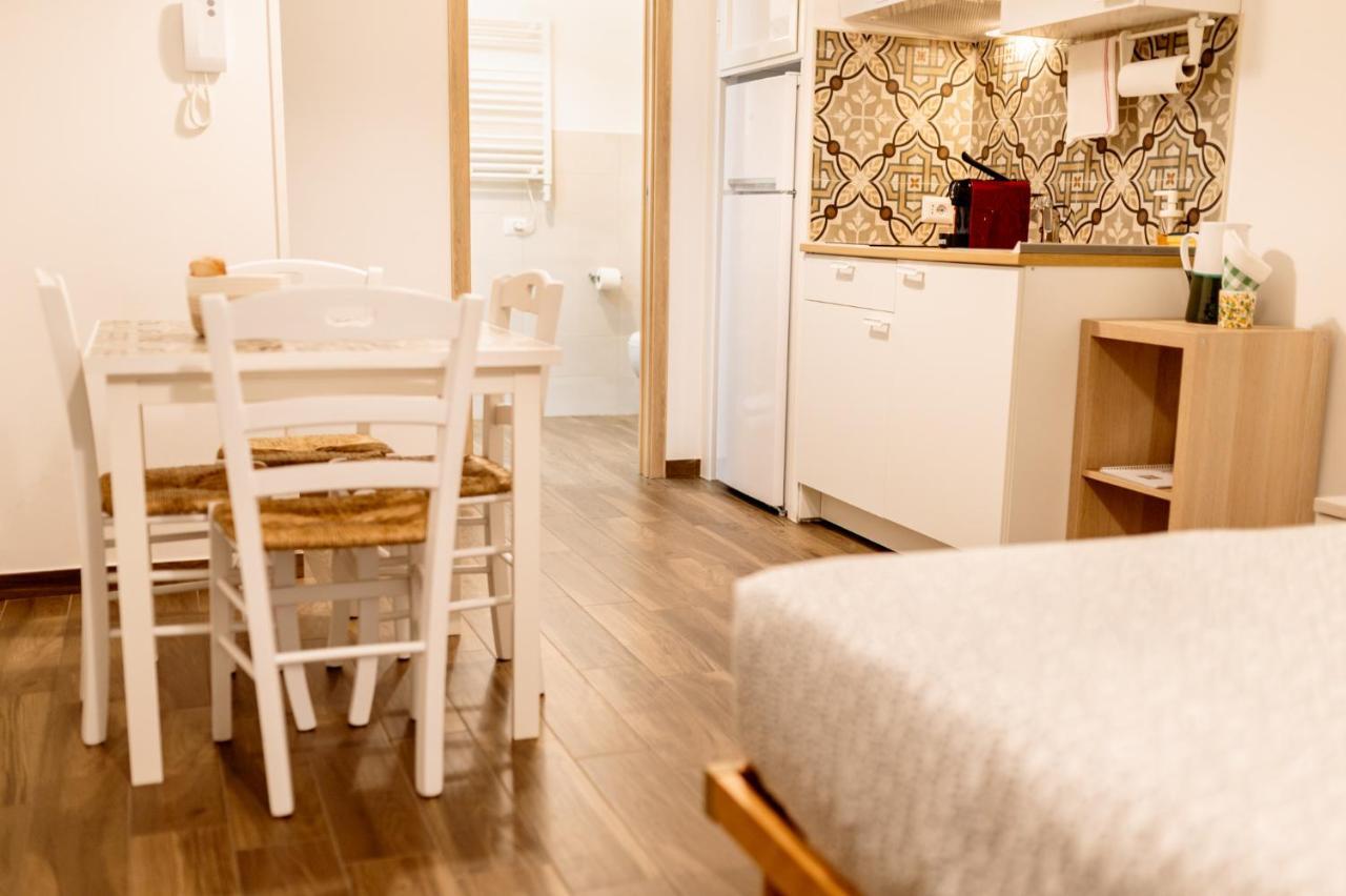 Nonna Vittoria Apartments Мола-ди-Бари Экстерьер фото