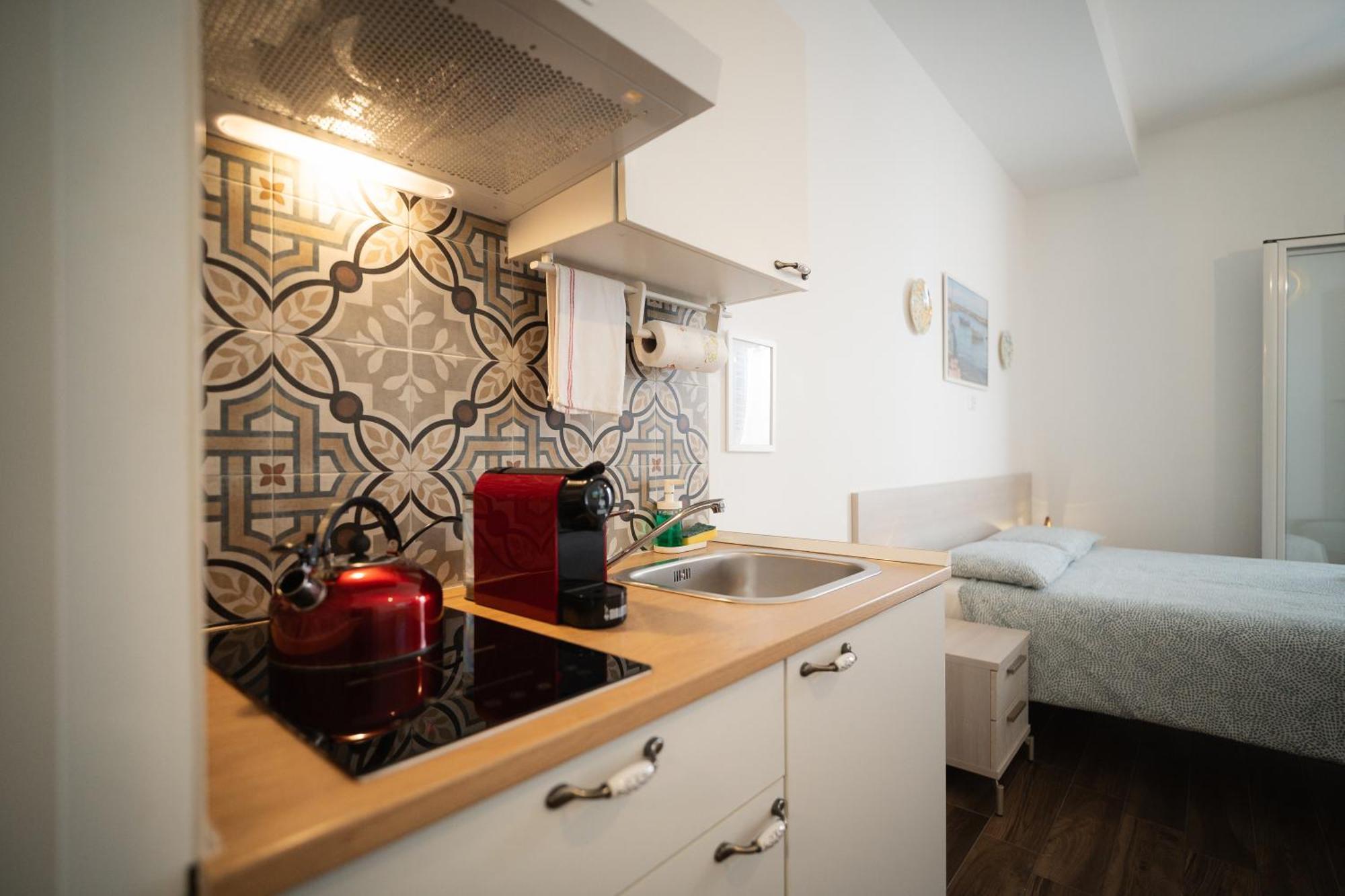Nonna Vittoria Apartments Мола-ди-Бари Экстерьер фото